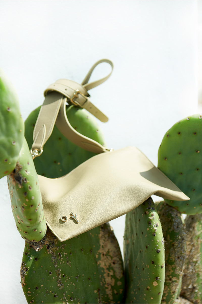 'Belleza' Cactus Leather Shoulder Bag - Beige | Texcoco Collective